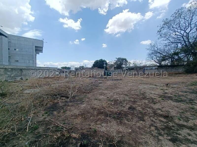 Terreno (Comercial) en Venta en Avenida Bolivar Norte, Carabobo