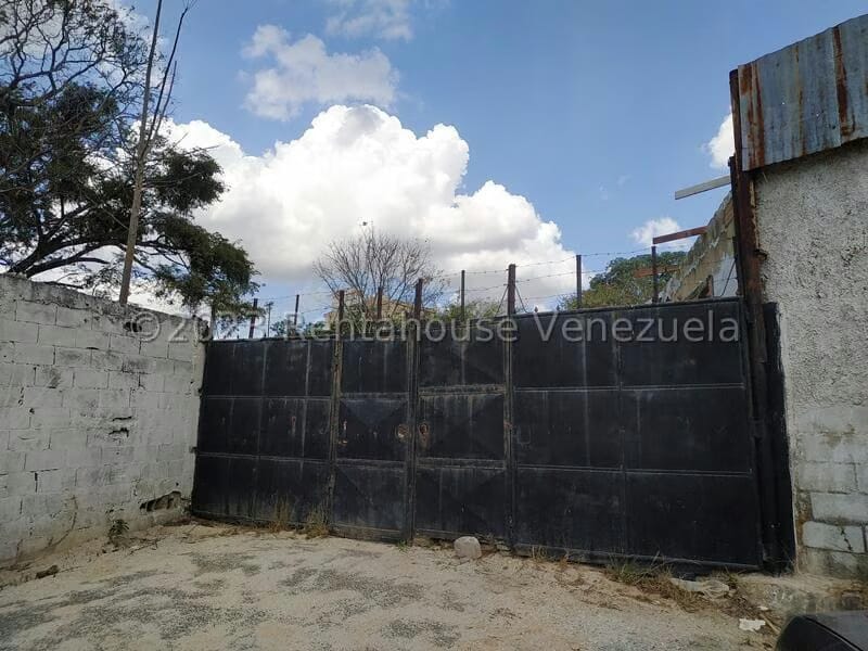 Terreno (Comercial) en Venta en Avenida Bolivar Norte, Carabobo - 2
