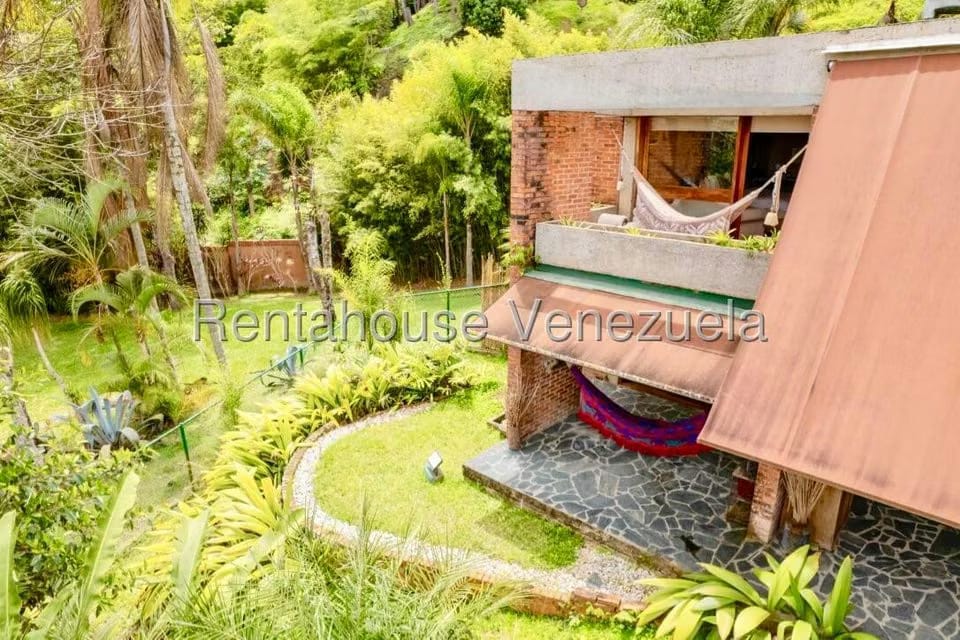 Casa (Duplex) en Venta en La Lagunita Country Club, Distrito Metropolitano - 55