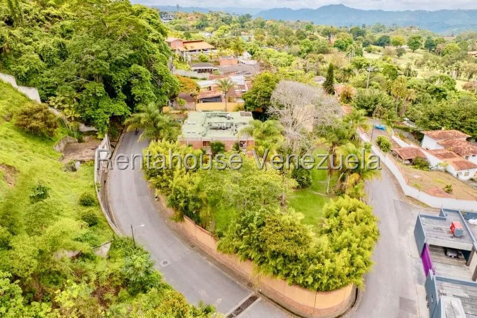 Casa (Duplex) en Venta en La Lagunita Country Club, Distrito Metropolitano - 63