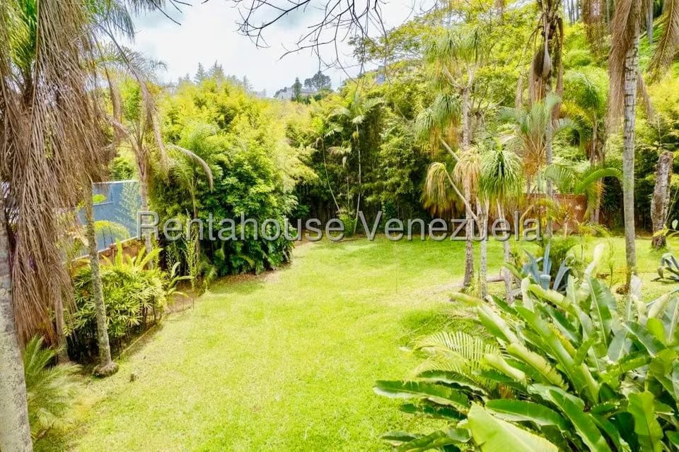 Casa (Duplex) en Venta en La Lagunita Country Club, Distrito Metropolitano - 66