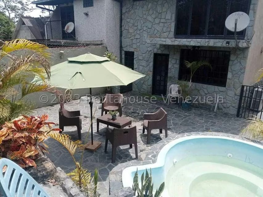 Casa (Multipes Niveles) en Venta en Hoyo de La Puerta, Distrito Metropolitano - 2