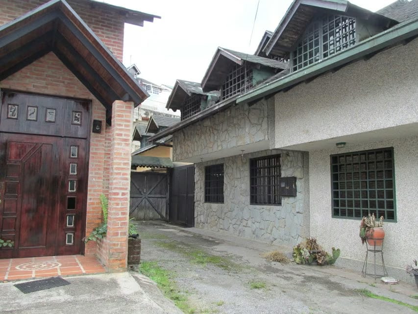 Casa (Multipes Niveles) en Venta en Hoyo de La Puerta, Distrito Metropolitano - 3