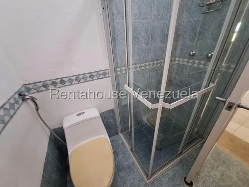 Casa (Duplex) en Venta en Puerto Encantado, Miranda - 32