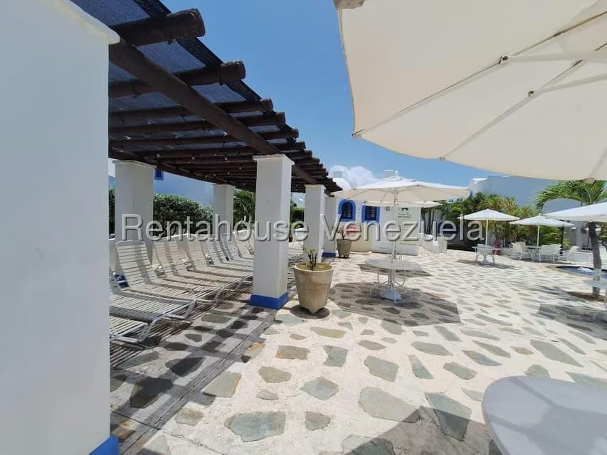 Casa (Duplex) en Venta en Puerto Encantado, Miranda - 40