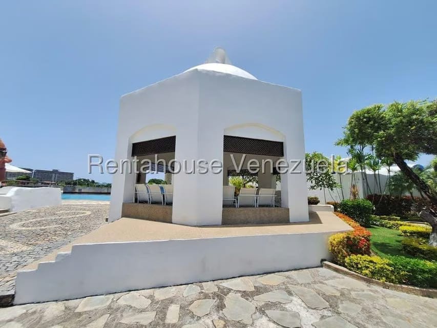 Casa (Duplex) en Venta en Puerto Encantado, Miranda - 45