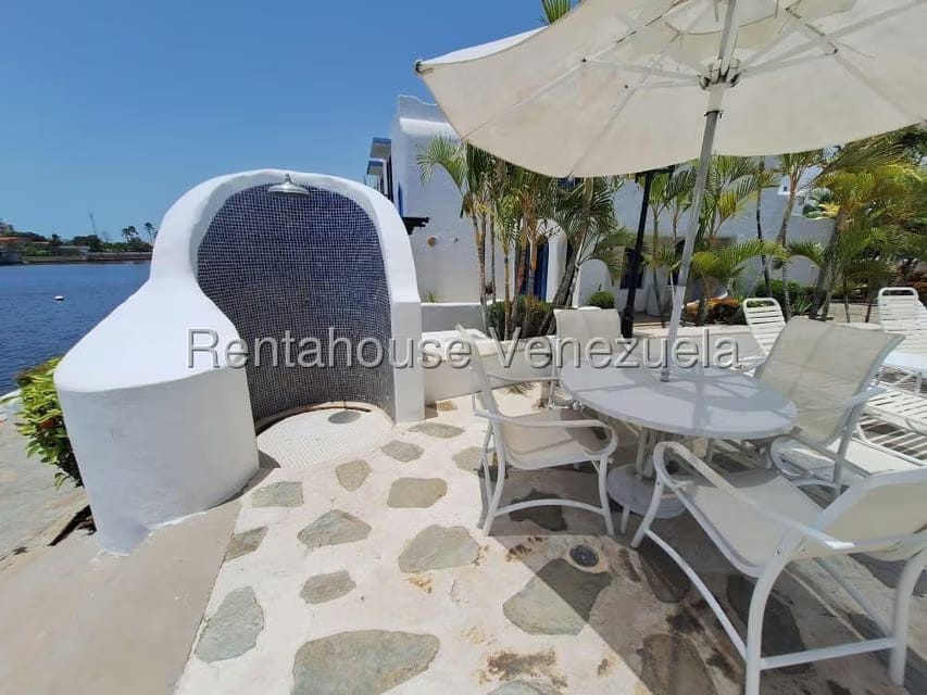 Casa (Duplex) en Venta en Puerto Encantado, Miranda - 50