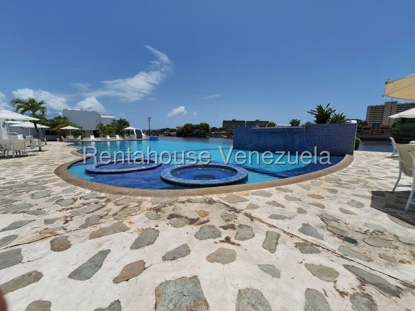 Casa (Duplex) en Venta en Puerto Encantado, Miranda - 51