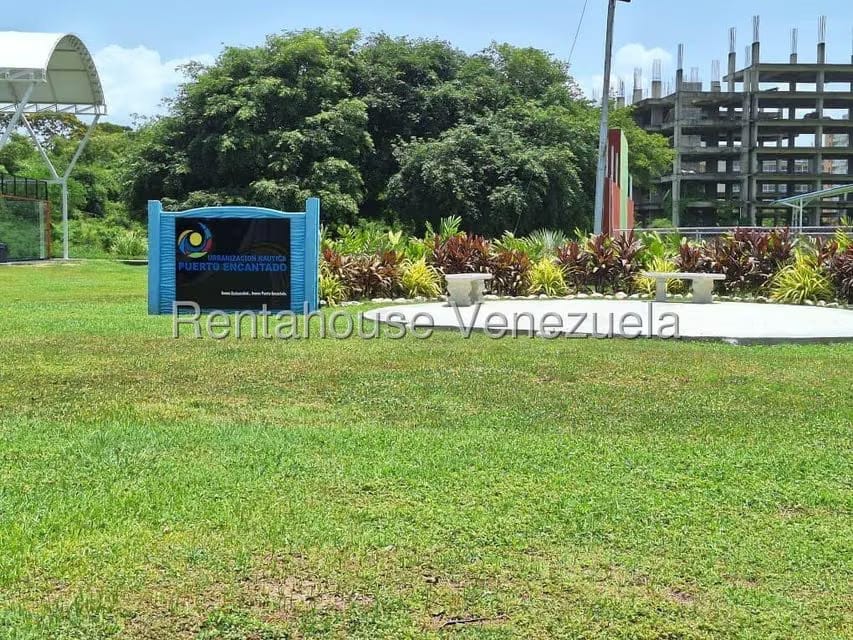 Casa (Duplex) en Venta en Puerto Encantado, Miranda - 56
