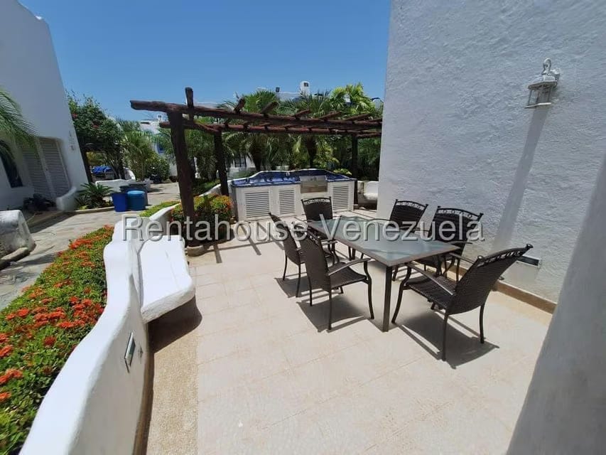Casa (Duplex) en Venta en Puerto Encantado, Miranda - 10