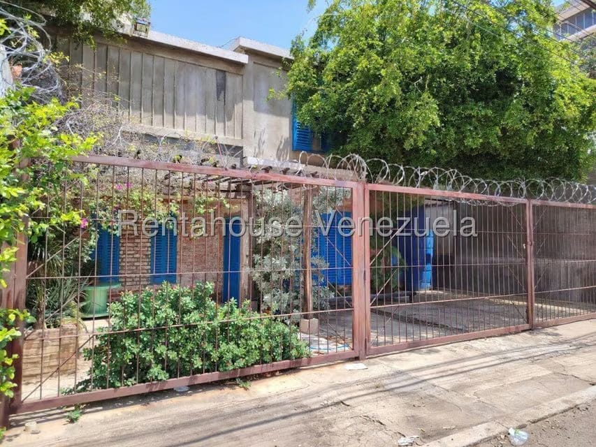 Casa (Duplex) en Venta en Las Mercedes, Zulia - 3