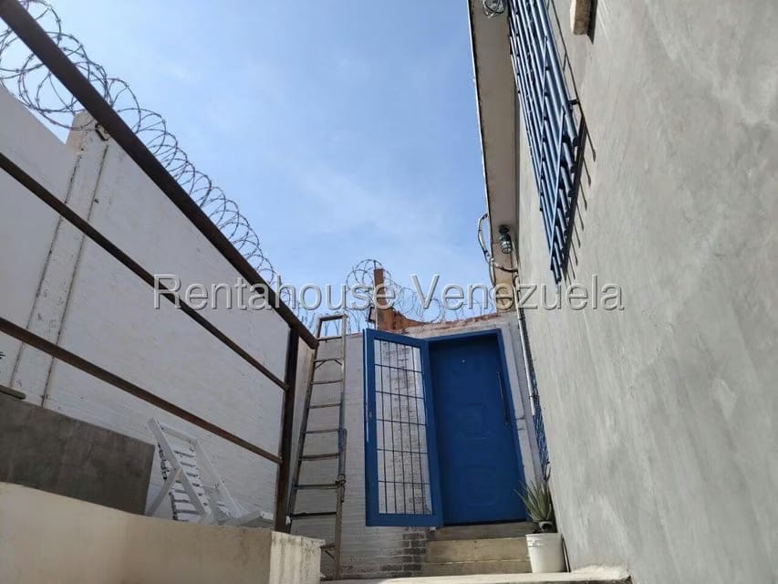 Casa (Duplex) en Venta en Las Mercedes, Zulia - 25