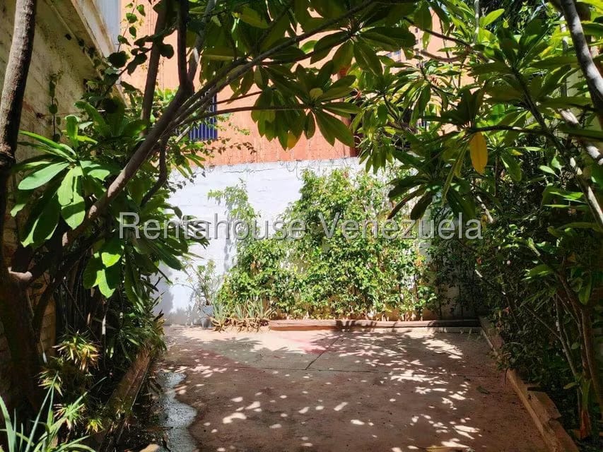 Casa (Duplex) en Venta en Las Mercedes, Zulia - 27