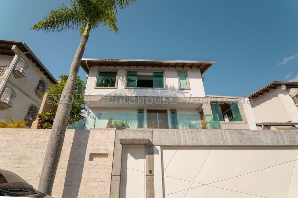 Casa (Duplex) en Venta en Los Naranjos del Cafetal, Distrito Metropolitano