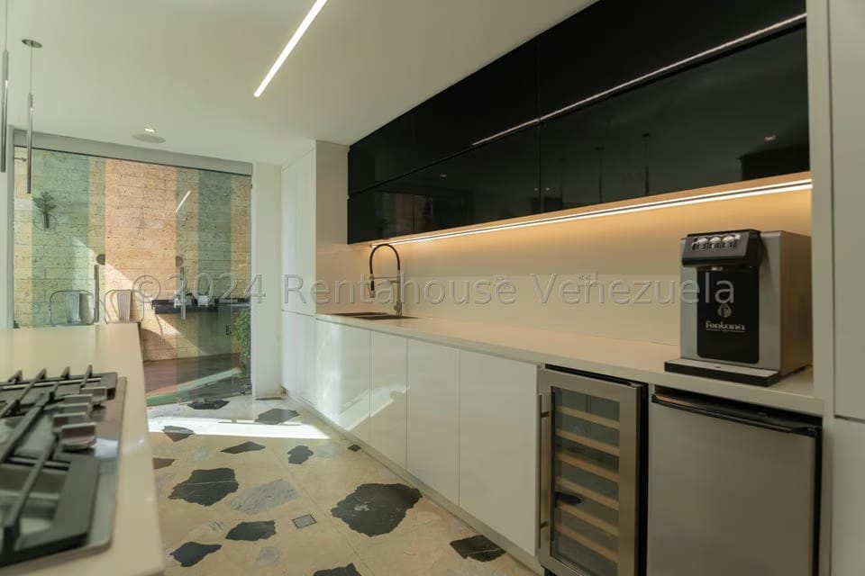 Casa (Duplex) en Venta en Los Naranjos del Cafetal, Distrito Metropolitano - 12