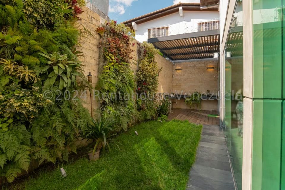 Casa (Duplex) en Venta en Los Naranjos del Cafetal, Distrito Metropolitano - 14