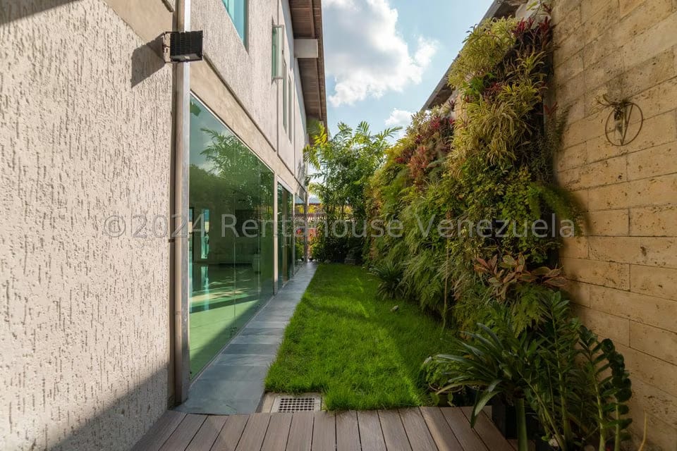 Casa (Duplex) en Venta en Los Naranjos del Cafetal, Distrito Metropolitano - 15