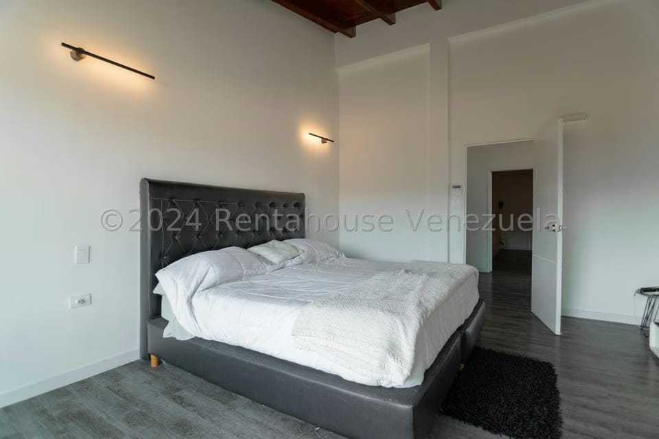 Casa (Duplex) en Venta en Los Naranjos del Cafetal, Distrito Metropolitano - 26