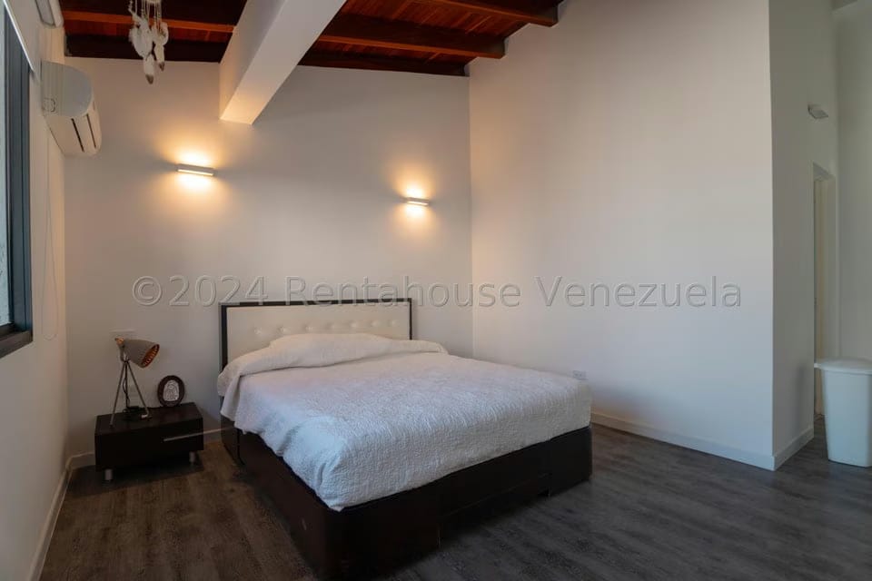 Casa (Duplex) en Venta en Los Naranjos del Cafetal, Distrito Metropolitano - 31