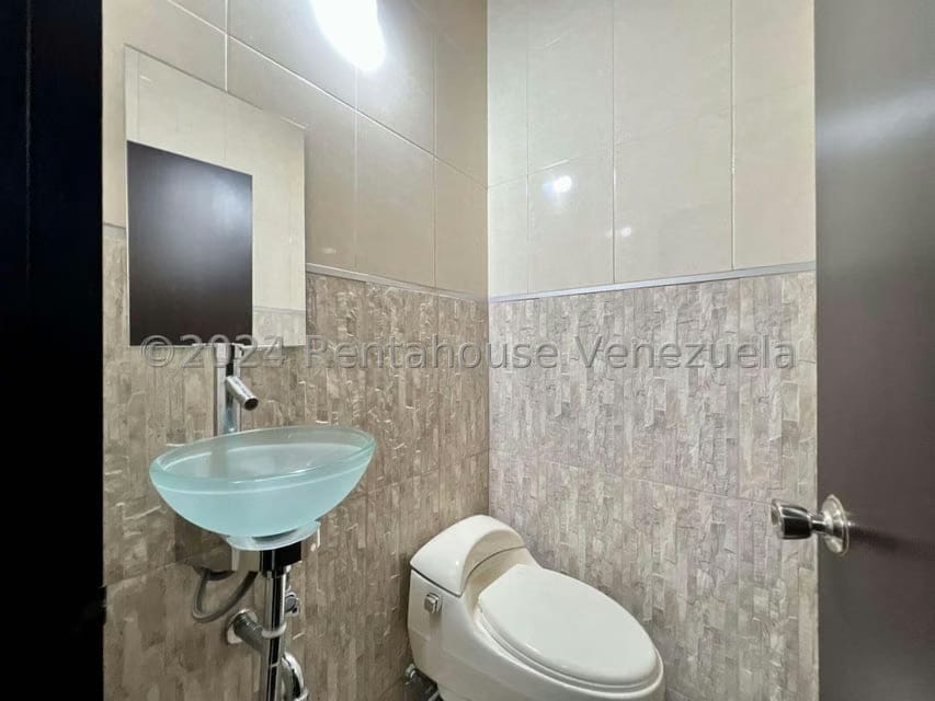Casa (Duplex) en Venta en Los Naranjos del Cafetal, Distrito Metropolitano - 43