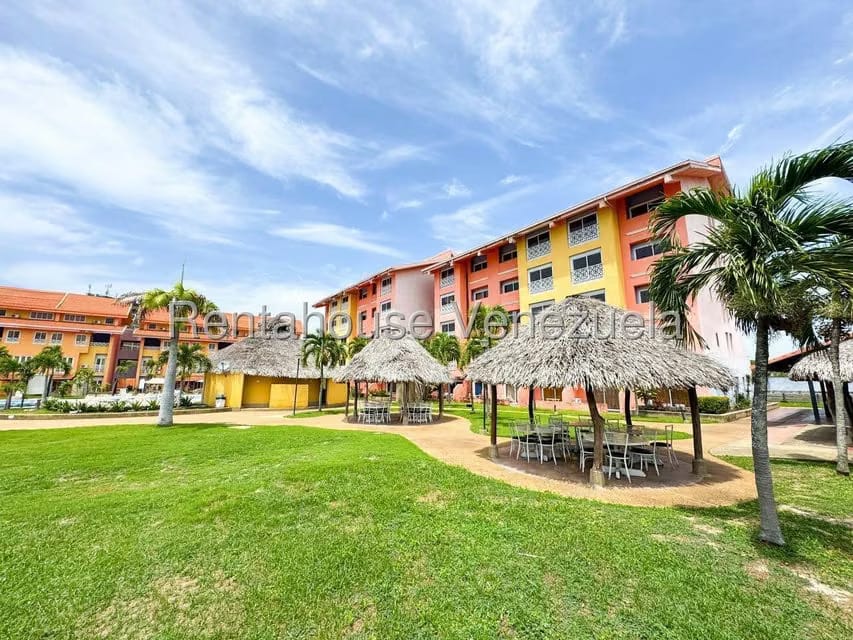 Comercial (Local Comercial) en Venta en Ciudad Balneario Higuerote, Miranda - 12