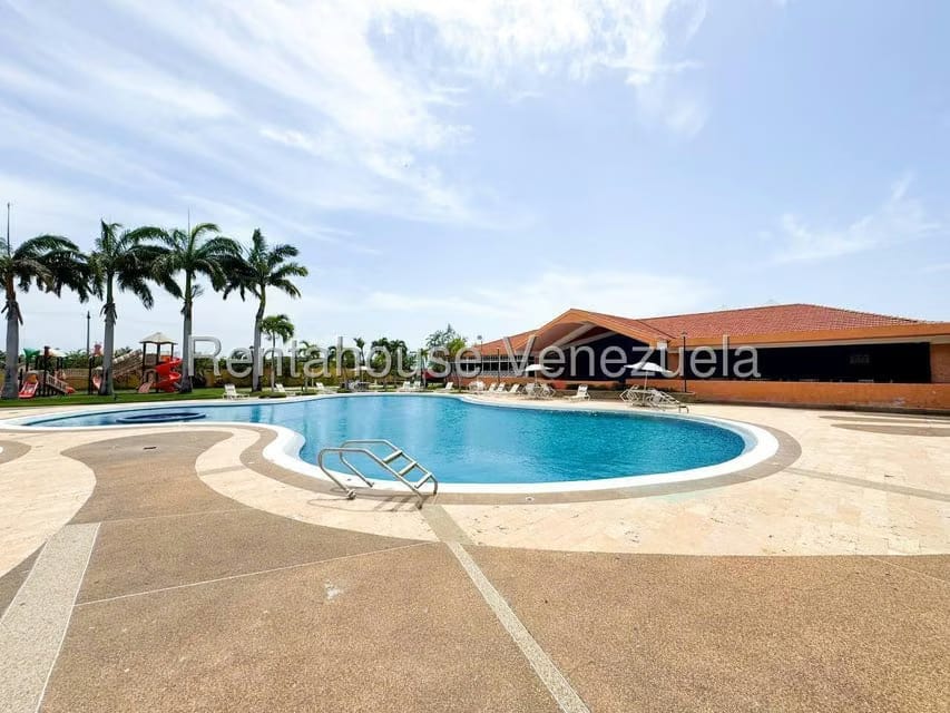 Comercial (Local Comercial) en Venta en Ciudad Balneario Higuerote, Miranda - 25