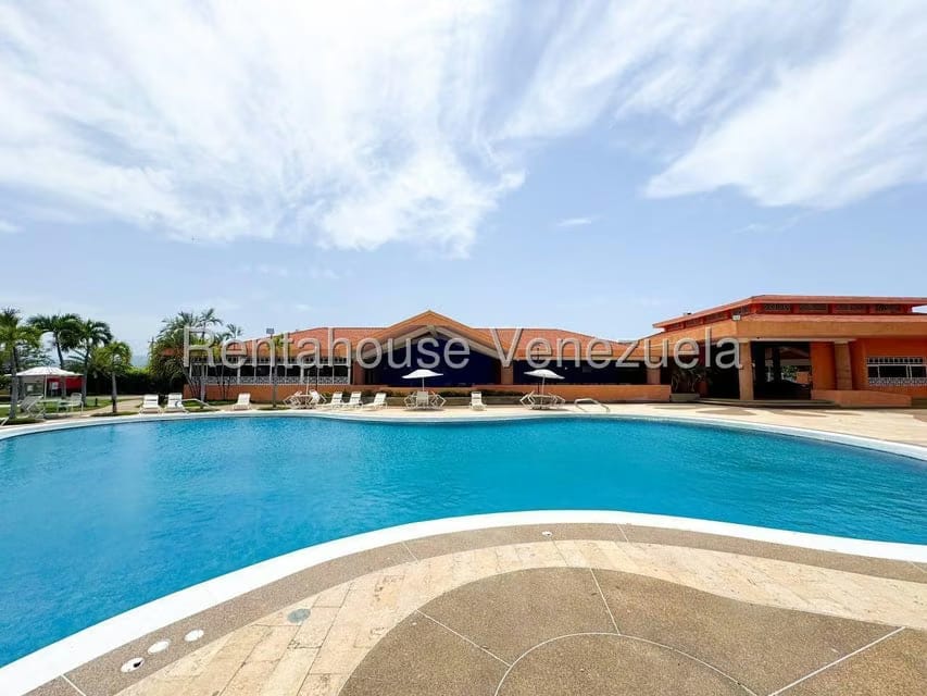 Comercial (Local Comercial) en Venta en Ciudad Balneario Higuerote, Miranda - 29