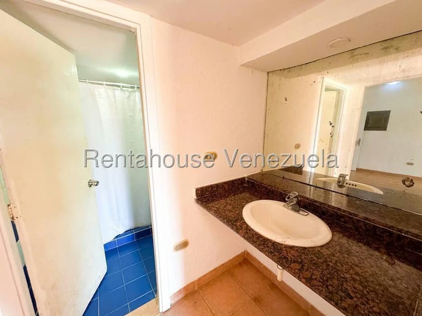 Comercial (Local Comercial) en Venta en Ciudad Balneario Higuerote, Miranda - 48