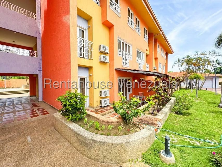 Comercial (Local Comercial) en Venta en Ciudad Balneario Higuerote, Miranda - 85