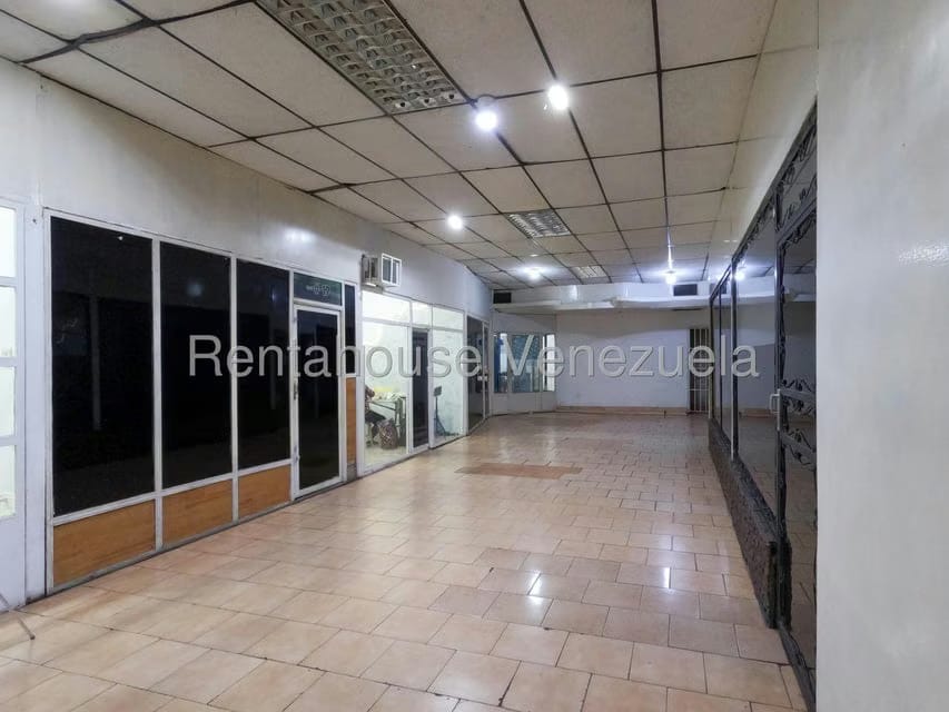 Comercial (Local Comercial) en Venta en Centro, Lara - 10