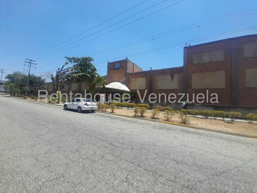 Comercial (Local Comercial) en Venta en Mata Linda, Miranda - 2
