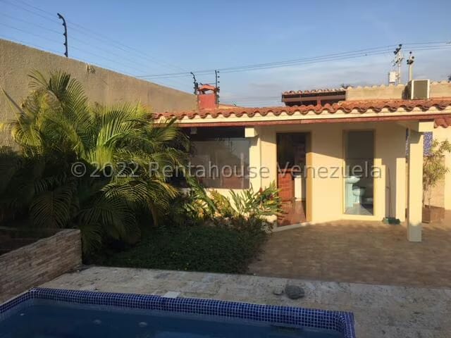 Casa (Duplex) en Venta en Av Bolivar, Anzoategui - 23