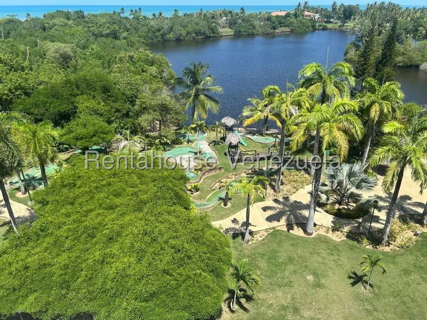 Apartamento (1 Nivel) en Venta en Los Canales de Rio Chico, Miranda - 2