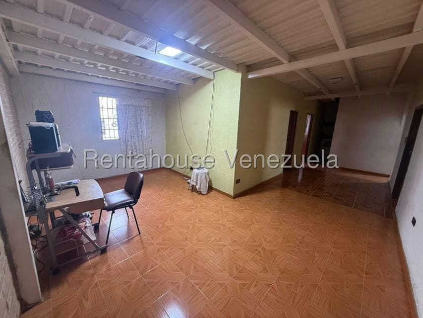 Casa (Multipes Niveles) en Venta en Guaicaipuro, Distrito Metropolitano - 23