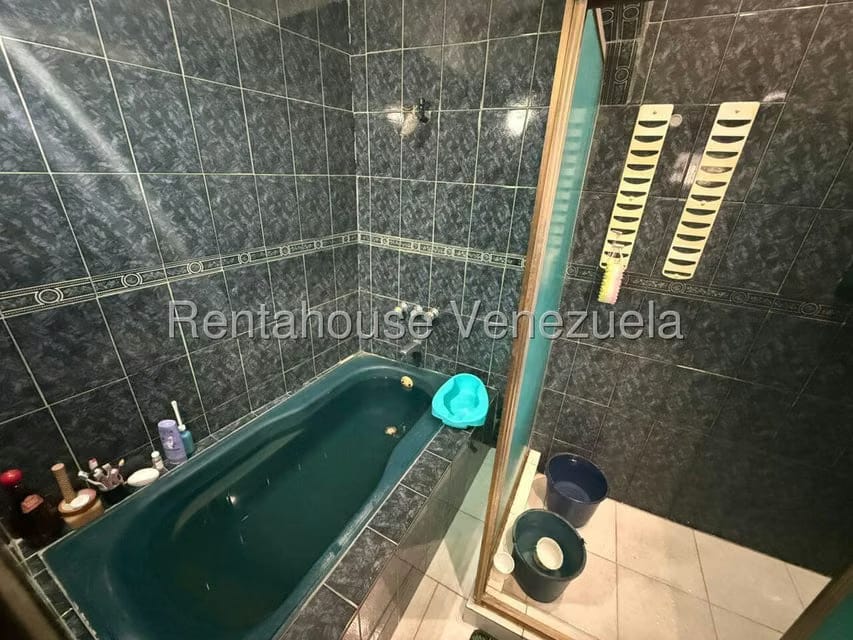 Casa (Multipes Niveles) en Venta en Guaicaipuro, Distrito Metropolitano - 25