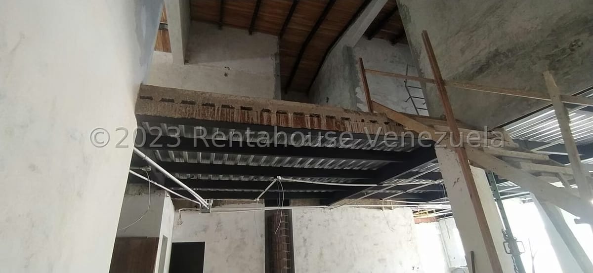 Casa (Duplex) en Venta en Sorocaima, Distrito Metropolitano - 34