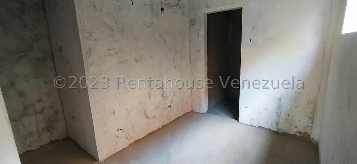 Casa (Duplex) en Venta en Sorocaima, Distrito Metropolitano - 37