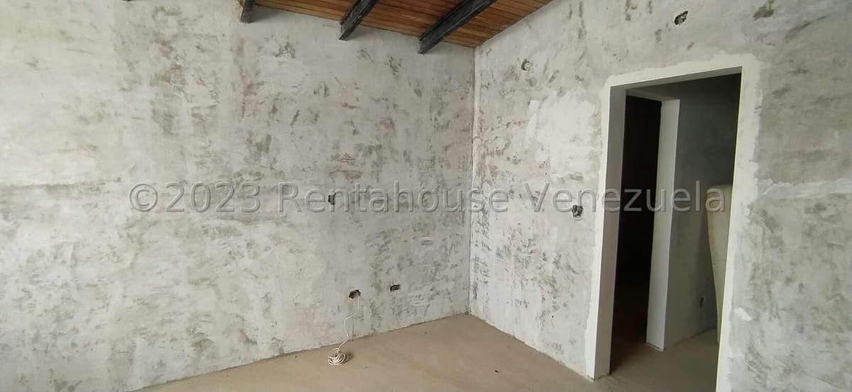 Casa (Duplex) en Venta en Sorocaima, Distrito Metropolitano - 41