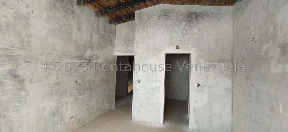 Casa (Duplex) en Venta en Sorocaima, Distrito Metropolitano - 42