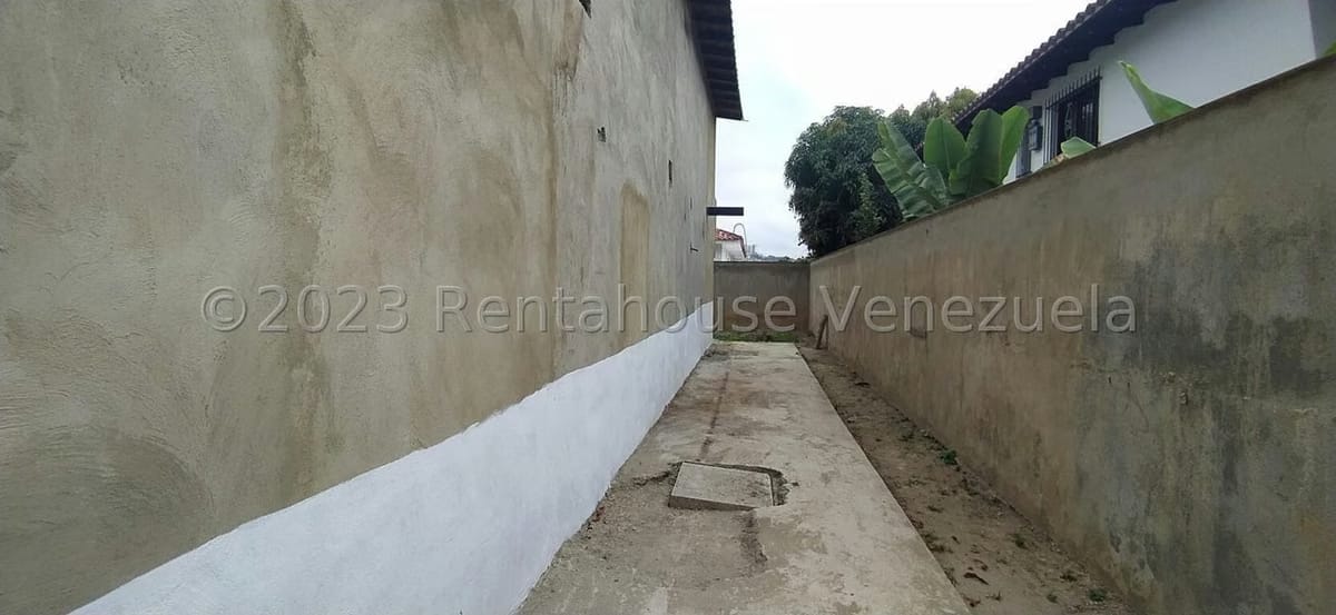 Casa (Duplex) en Venta en Sorocaima, Distrito Metropolitano - 46
