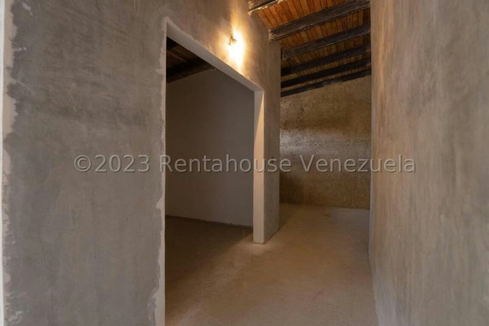 Casa (Duplex) en Venta en Sorocaima, Distrito Metropolitano - 48