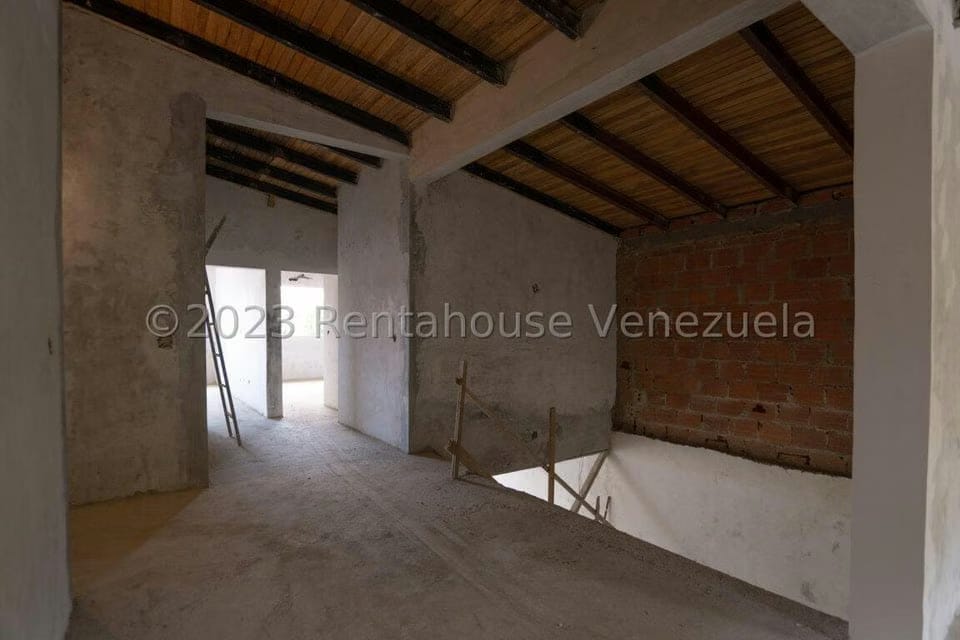 Casa (Duplex) en Venta en Sorocaima, Distrito Metropolitano - 53