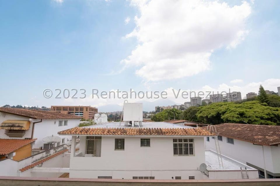 Casa (Duplex) en Venta en Sorocaima, Distrito Metropolitano - 56