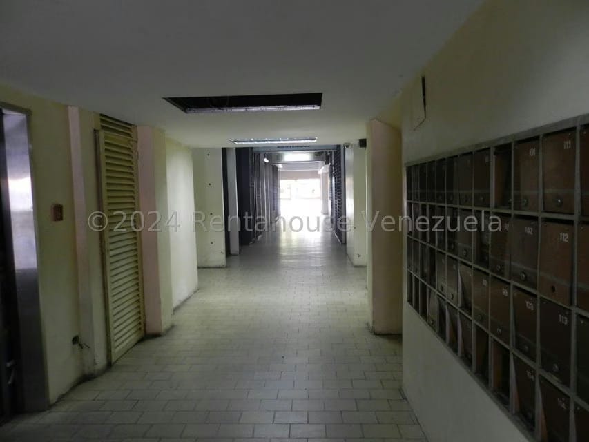Comercial (Oficina) en Alquiler en Parroquia Santa Teresa, Distrito Metropolitano - 13