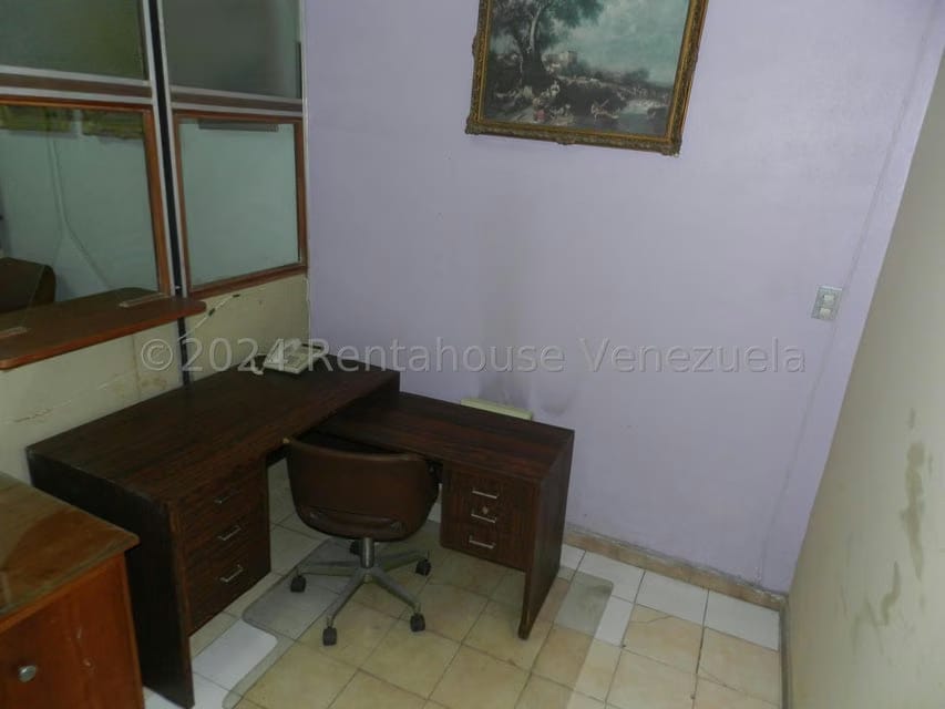 Comercial (Oficina) en Alquiler en Parroquia Santa Teresa, Distrito Metropolitano - 4