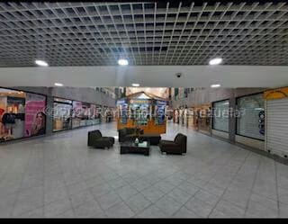 Comercial (Local Comercial) en Alquiler en Avenida El Milagro, Zulia - 7