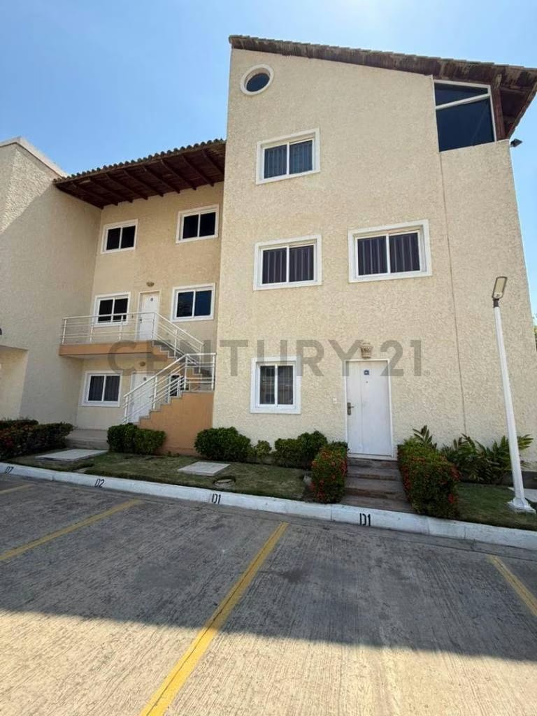 APARTAMENTO DUPLEX EN VENTA LECHERIA