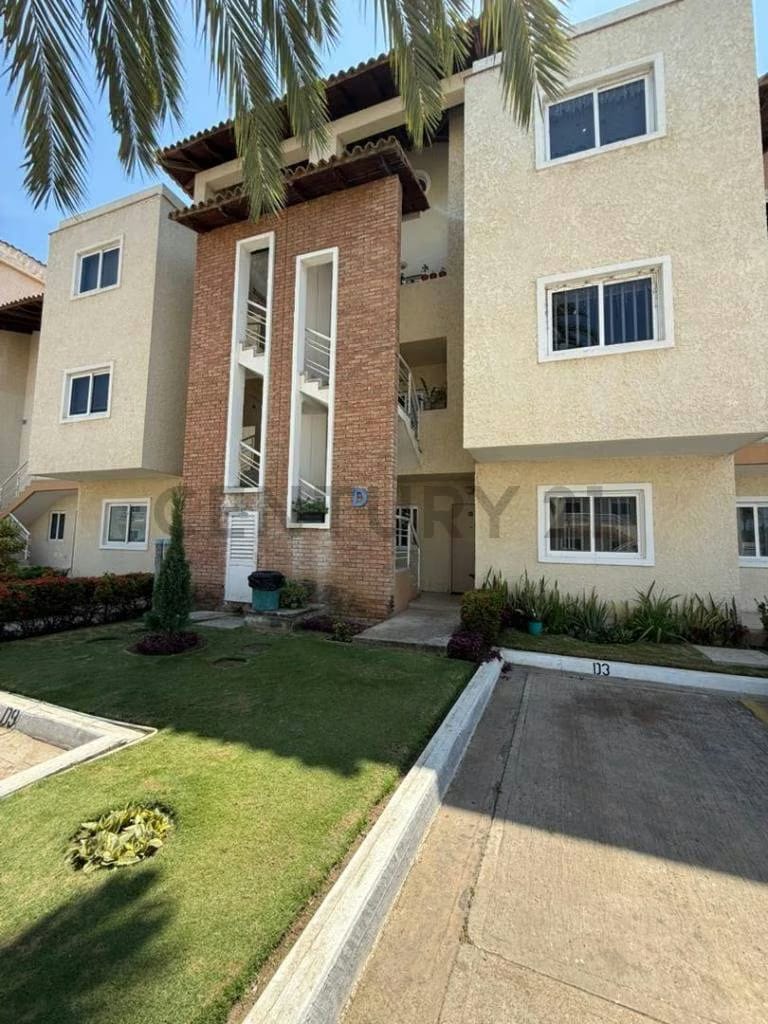APARTAMENTO DUPLEX EN VENTA LECHERIA - 2
