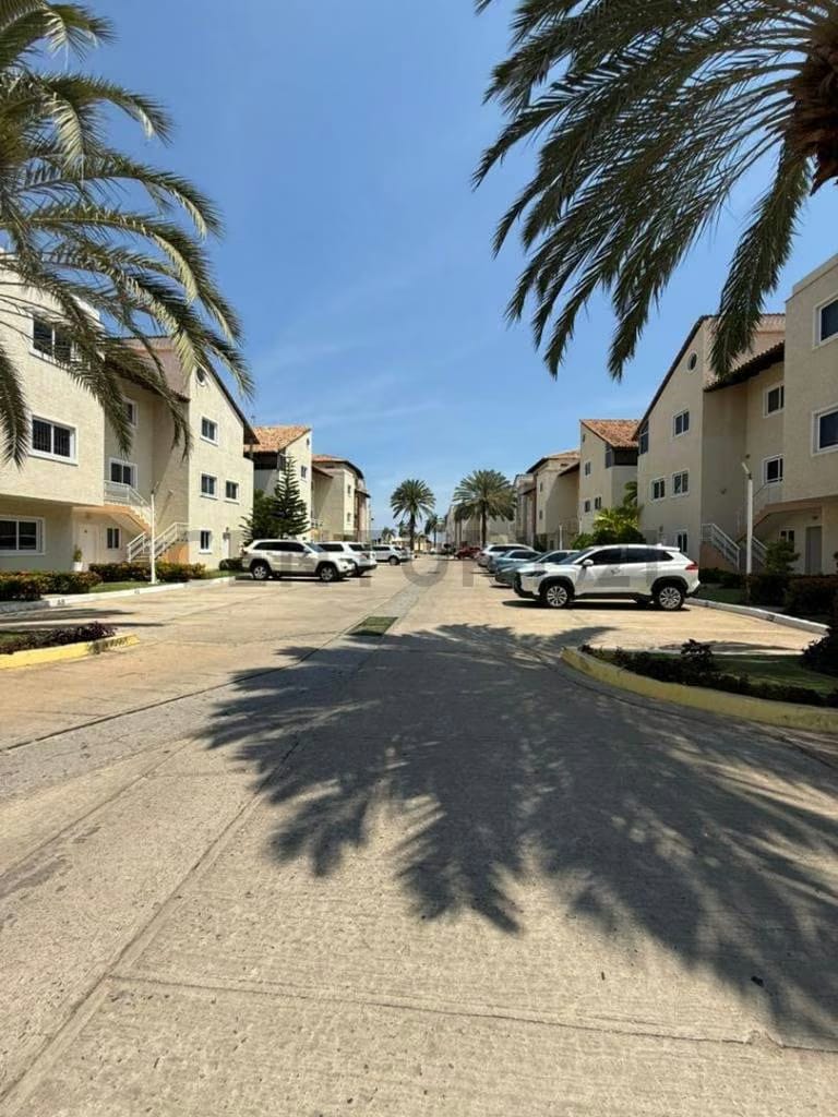 APARTAMENTO DUPLEX EN VENTA LECHERIA - 19