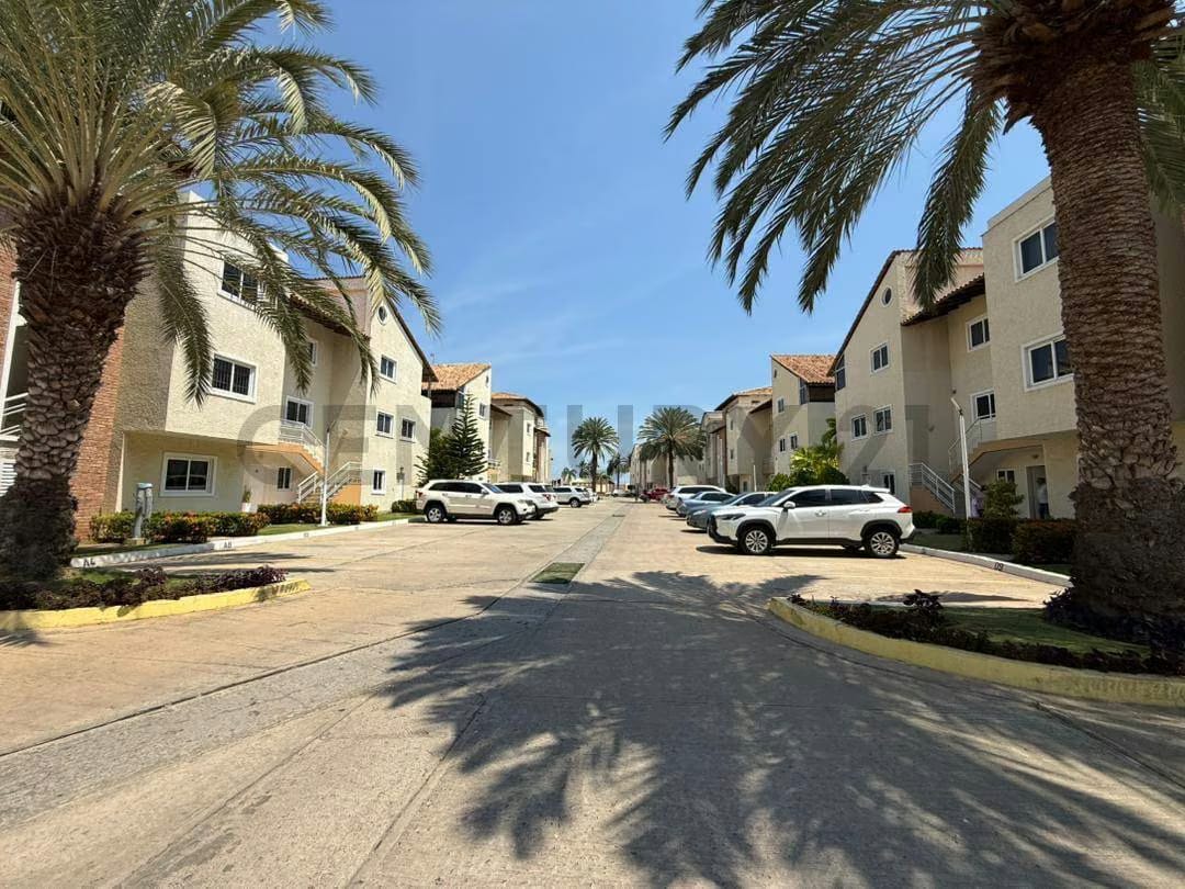 APARTAMENTO DUPLEX EN VENTA LECHERIA - 3